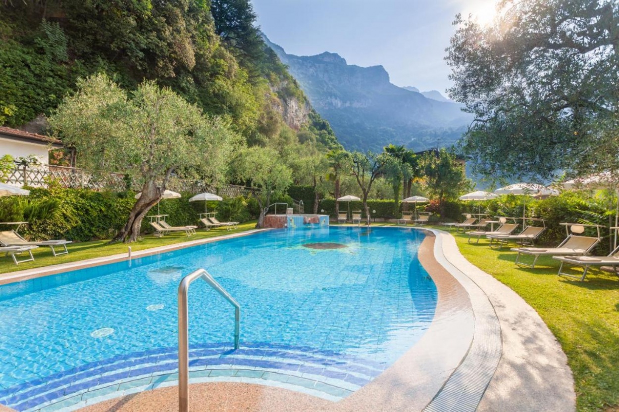  Familien Urlaub - familienfreundliche Angebote im Hotel Continental  in Nago-Torbole in der Region Gardasee 